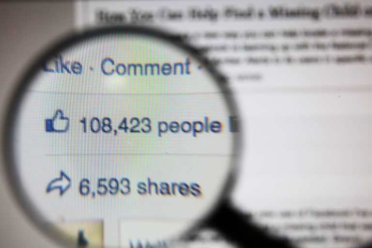 How to use Facebook to grow your business [GUIDE]